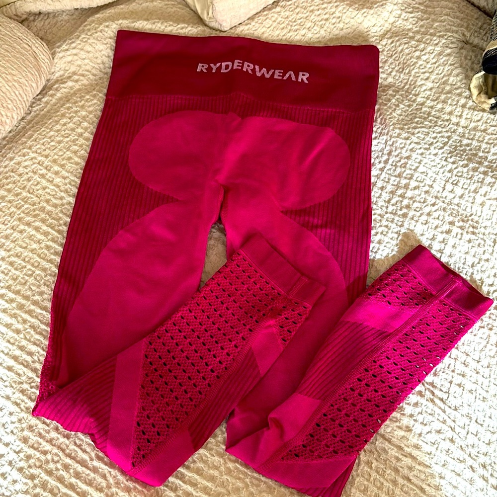Ryderwear Hot pink compression leggings